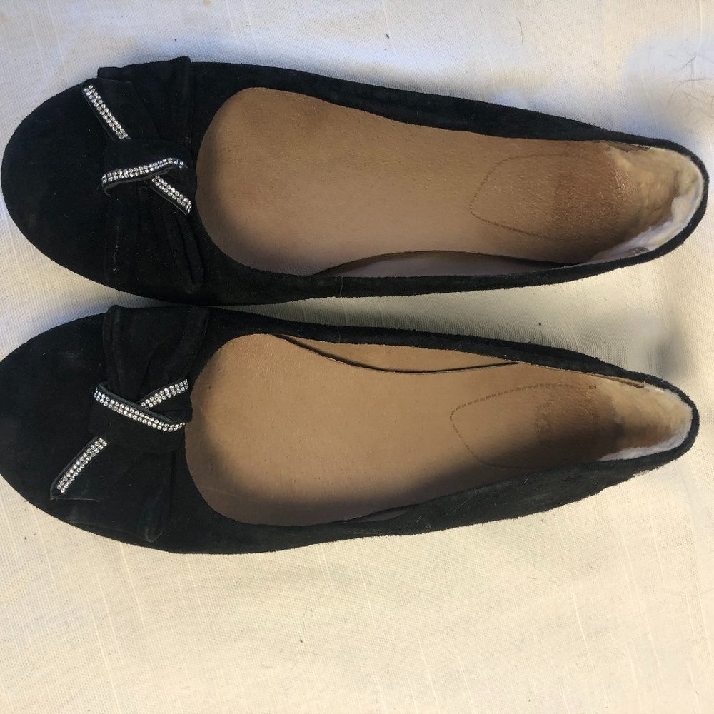 Ugg black suede flats 9.5/40.5